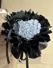 Load image into Gallery viewer, Blue Preserved Roses