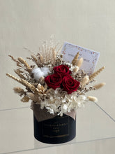 Load image into Gallery viewer, Amour Rose Vintage Bloom Box