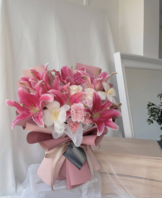 Holland Pink Lilies Bouquet