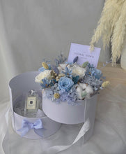 Load image into Gallery viewer, Serenity Blue Preserved Flower Box